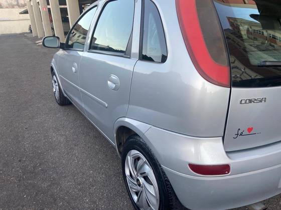 CHEVROLET CORSA 1.0 MPFI 8V GASOLINA 4P MANUAL CHEVROLET CORSA 1.0 MPFI 8V GASOLINA 4P MANUAL